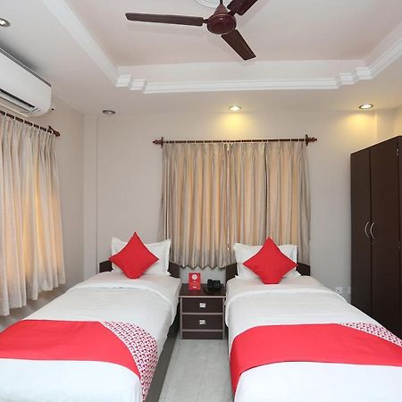 Oyo 19855 B S Guest House Jādabpur Exteriör bild
