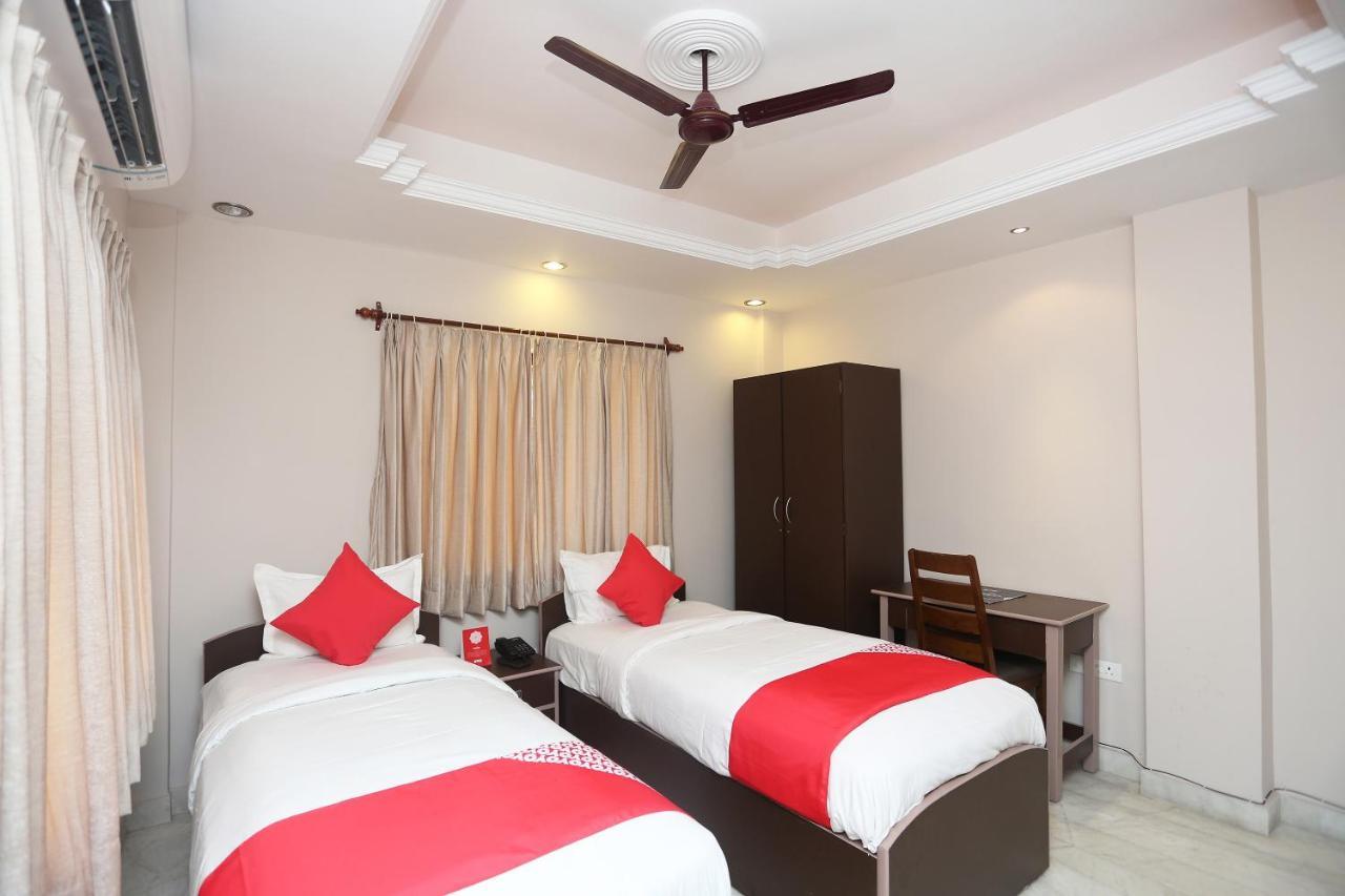 Oyo 19855 B S Guest House Jādabpur Exteriör bild